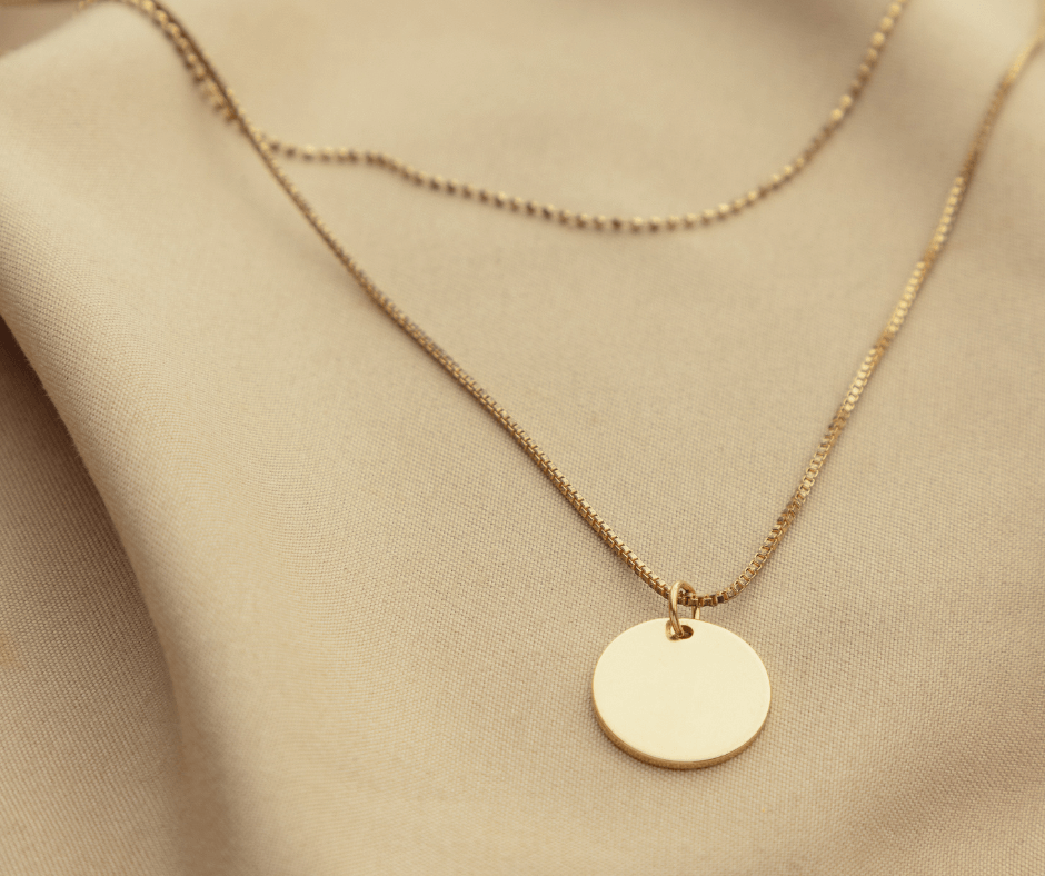 How to Clean a Gold Necklace: Keep Your Jewelry Gleaming with These Simple Steps