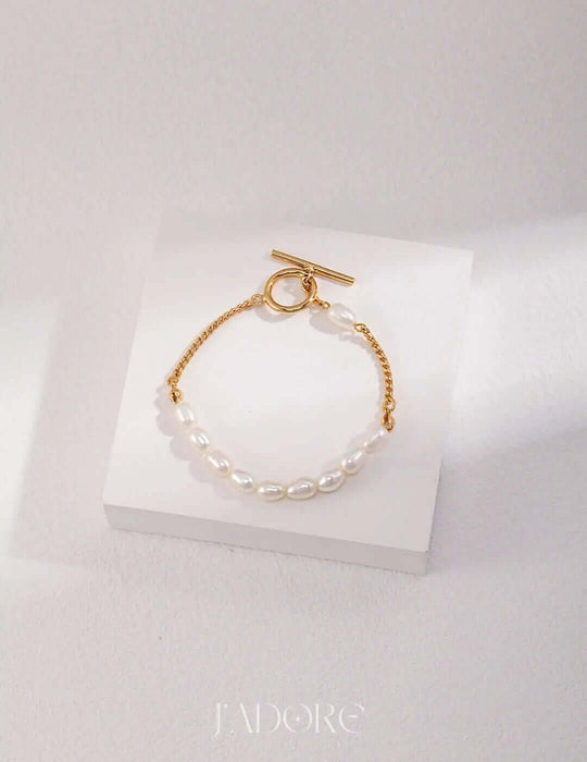 Chloe's Pearl Bracelet - J’Adore Jewelry